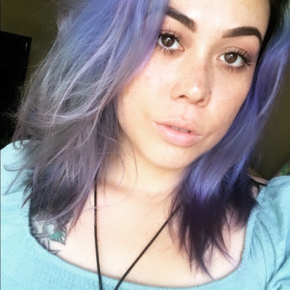 Meet your Posher, Cecillia - Picture 3 of 3